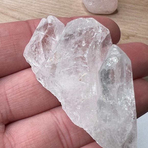 Rose Quartz and Clear Quartz Crystal Bundle - Calming Pocket Crystal Gift Set - Picture 5 of 16